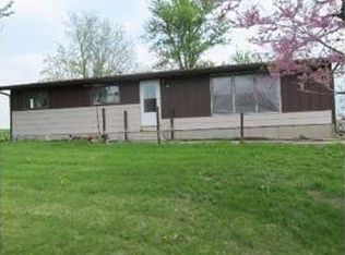 6718 110th St, Eddyville, IA 52553