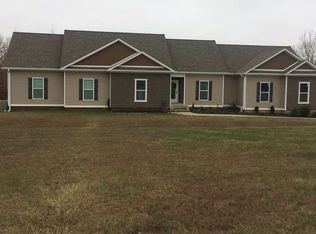 549 Lancelot Dr, Cadiz, KY 42211