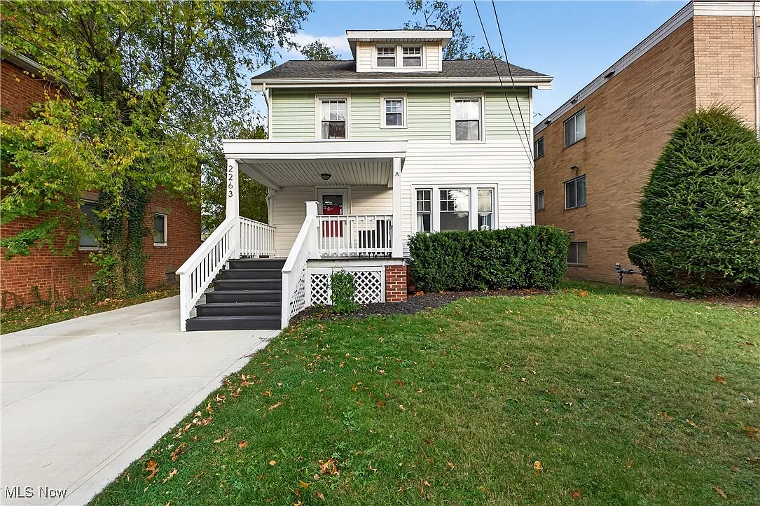 2263 Warren Rd photo 1