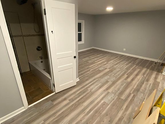 4th image of 246 Stone Ave #3