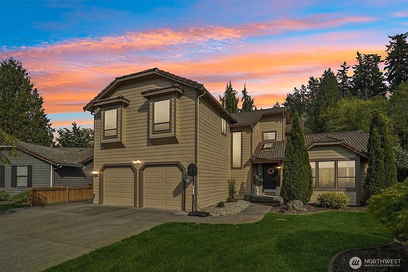 2nd image of 25114 Lake Wilderness Country Club Drive SE