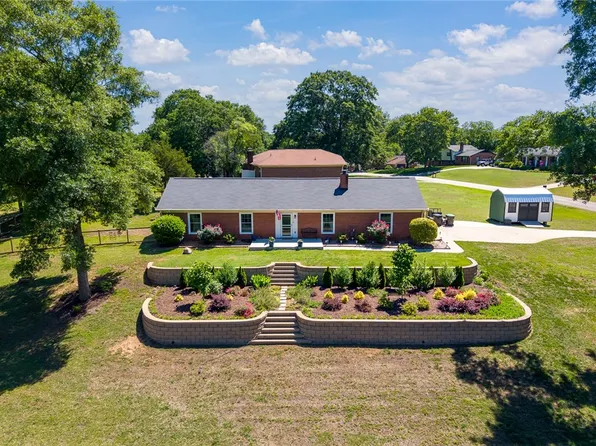 200 Lakewood Dr, Anderson, SC 29621