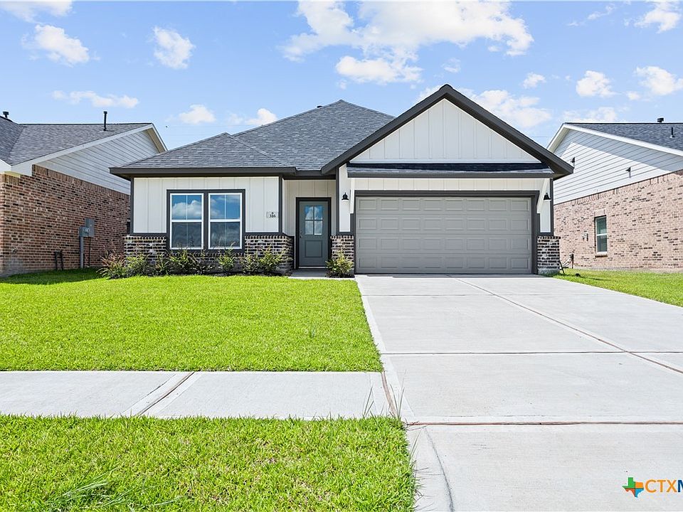 1st image of 316 Cardinal Dr