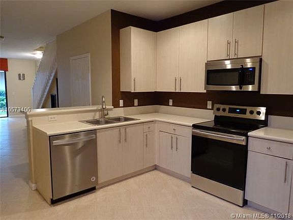 5th image of 4137 Briar Ln