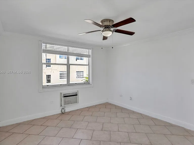 713 Collins Ave #42 — Photo 23
