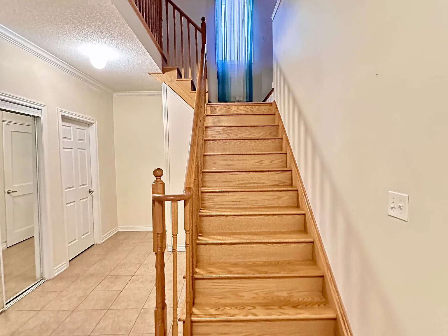 4 bed, $3,850 — Photo 2