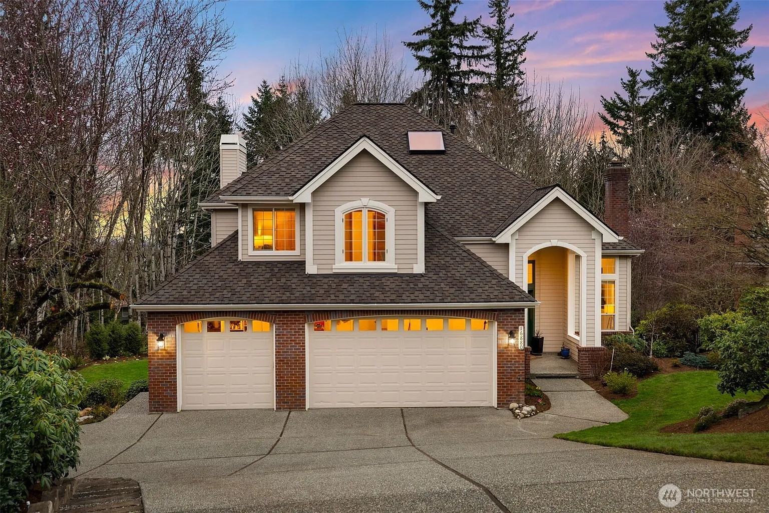 16880 SE 56th Place photo 1