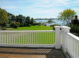 51 Dawn Harbor Ln, Riverside, CT 06878