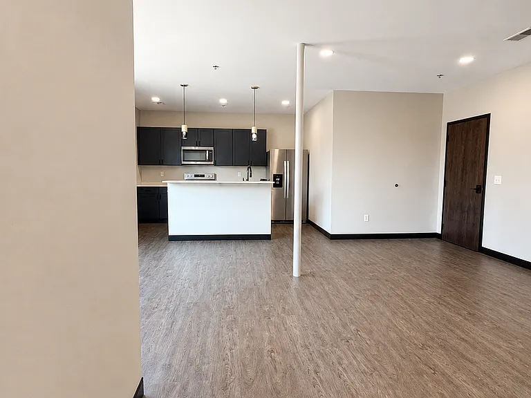 104 E Market St #102 — Photo 12