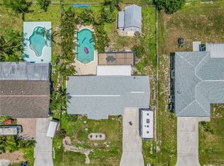 18577 Phlox Dr, Fort Myers, FL 33967