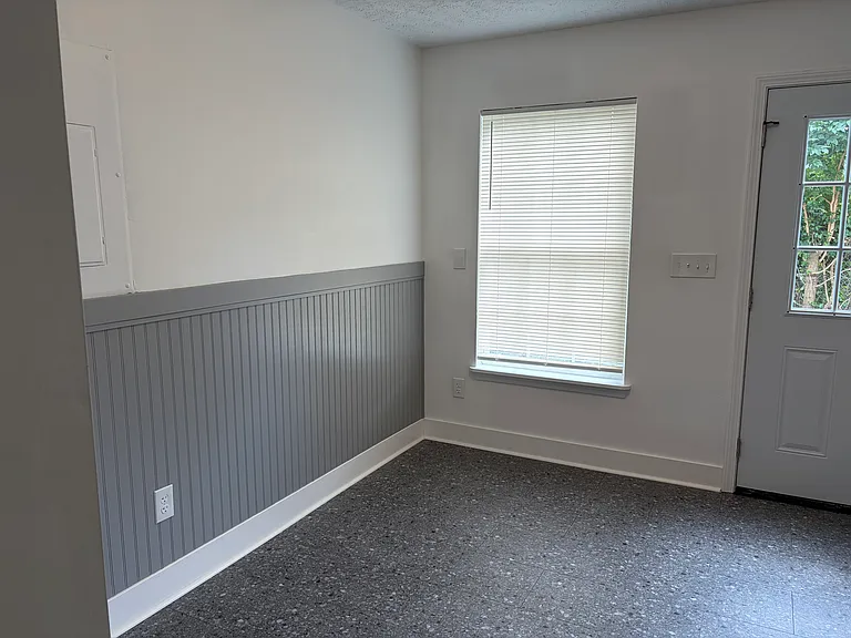 520 Michigan St — Photo 6