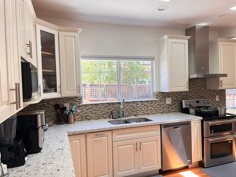 14165 Saratoga Sunnyvale Rd — Photo 5