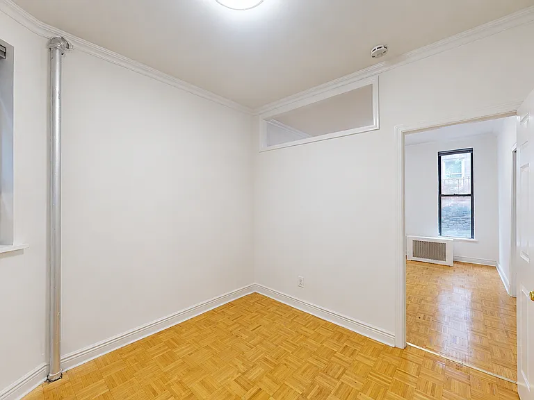 424 E 73rd St #1RE — Photo 9