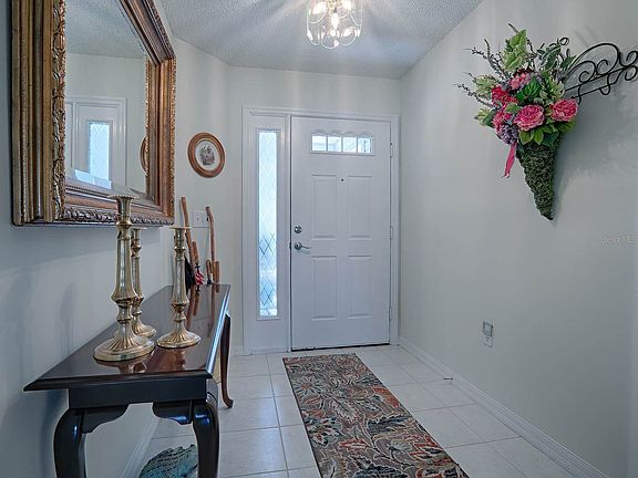 3rd image of 807 Grand Vista Trl