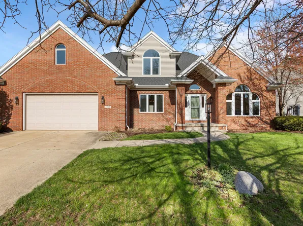 3205 Cherry Hills Dr, Champaign, IL 61822