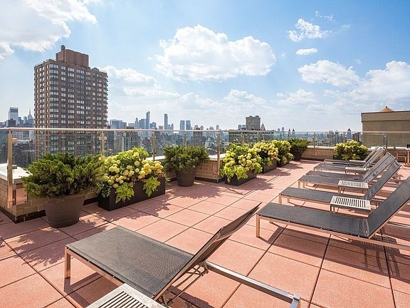 3rd image of 401 E 80th St APT 8K