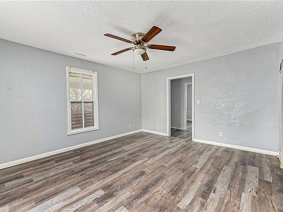 4th image of 1309 N Main St