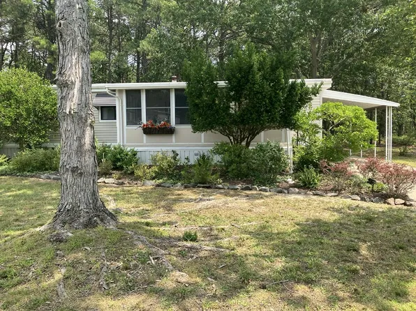 18 Nancy Ln #N18, Barnegat, NJ 08005