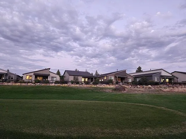 2603 NW Rippling River Ct — Photo 35