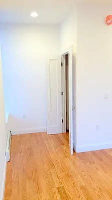 Rented by Uptown Flats LLC | media 23