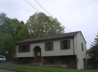 30 Clifford St, Willimantic, CT 06226