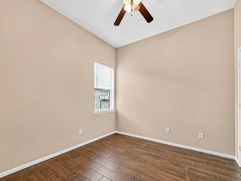 16007 Hidden Manor Dr — Photo 34