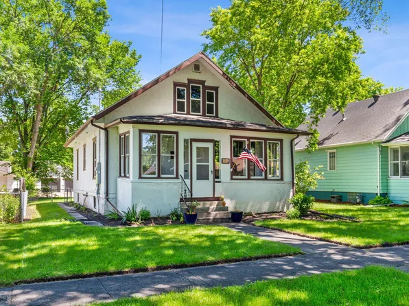 1129 2nd St N, Fargo, ND 58102