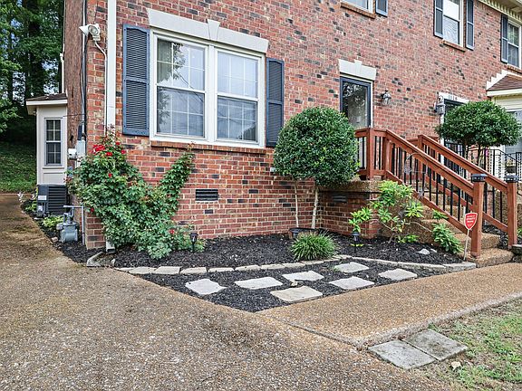 2nd image of 1030 Hammack Ct