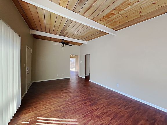 4th image of 644 Omeara St
