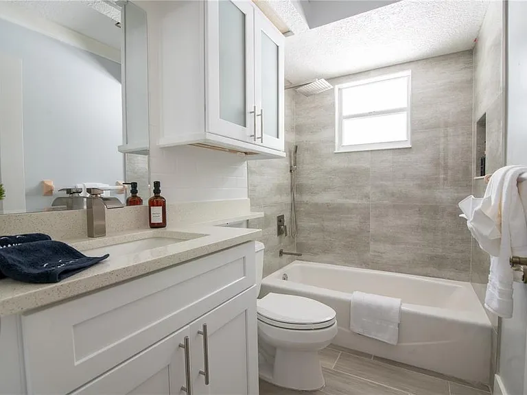 6908 Arbor Oaks Cir — Photo 34