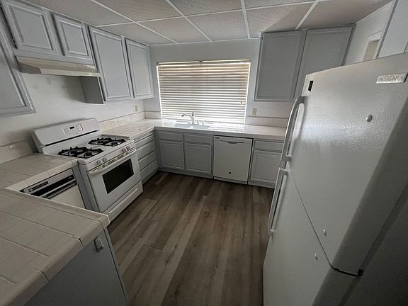 3rd image of 1390 Halifax Dr