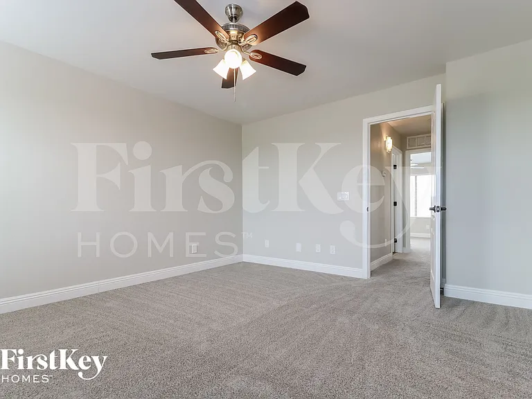 4302 S 249th Ave — Photo 9