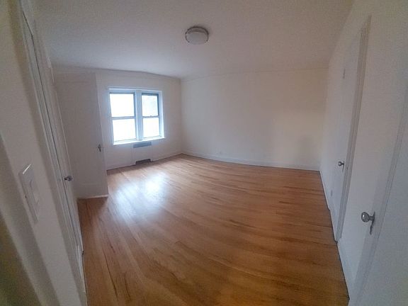 5th image of 5415 Netherland Ave APT K21