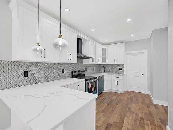 2nd image of 3757 Barnes Ave #1FAM