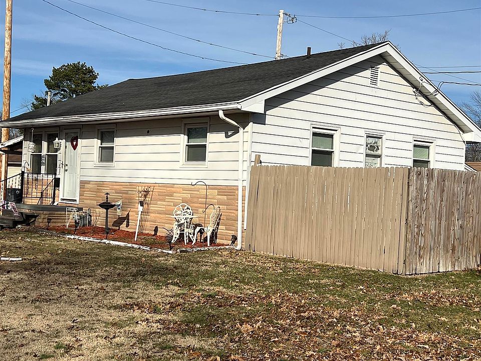 2nd image of 1800 S Boeke Rd