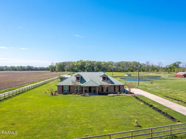 1524 Lady Of The Lake Rd, Saint Martinville, LA 70582