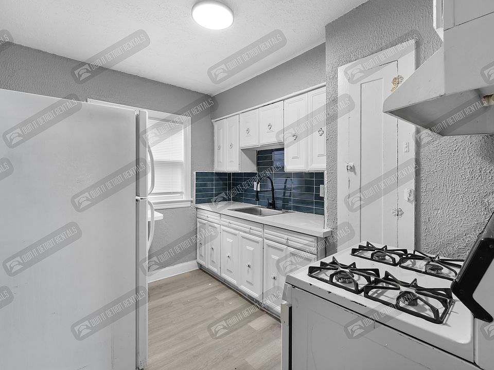 15097 Steel St, photo 10