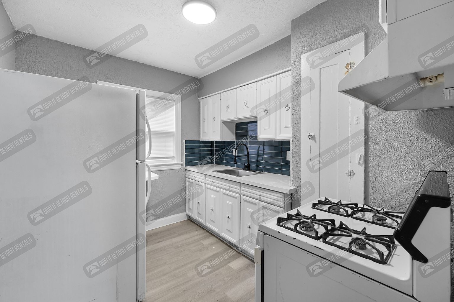 15097 Steel St, photo 10