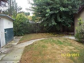4th image of 620 Potomac Ave