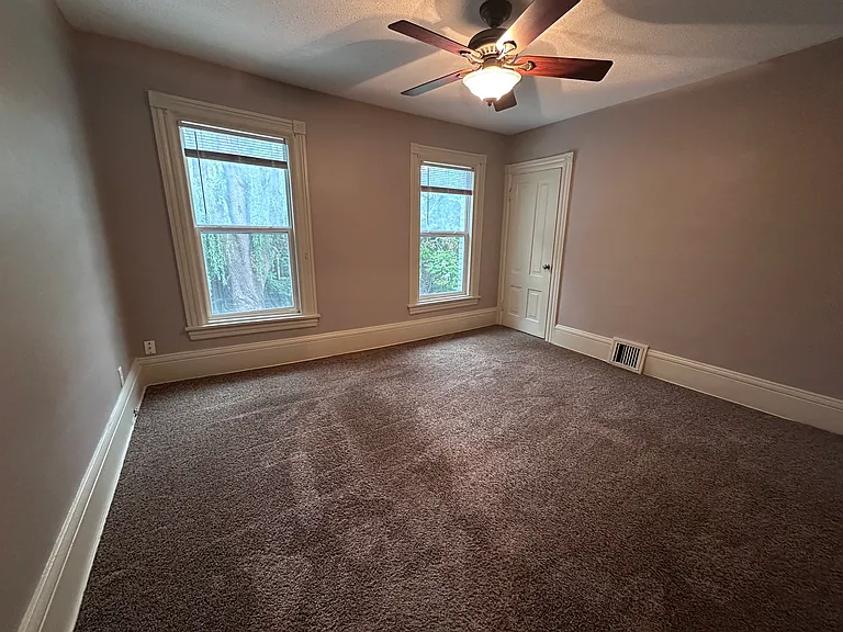 572 Hall Ave — Photo 14