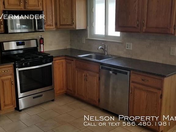 4th image of 20555 Vermander Ave