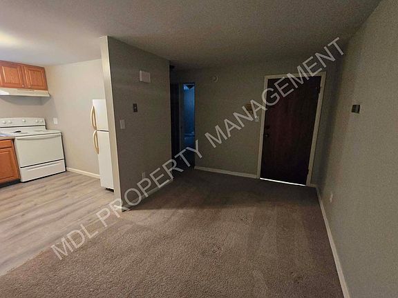 3rd image of 4525 N Woodbridge Ave #6