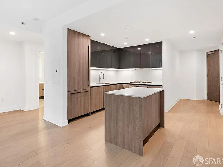 338 Main St #5H — Photo 4