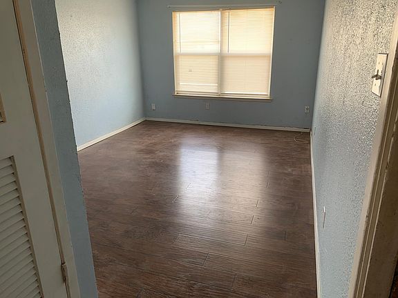 2nd image of 2719 Verde Ave