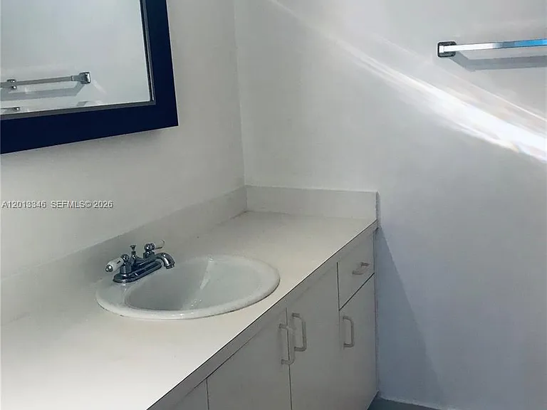 17600 NW 68th Ave #B3006 — Photo 11