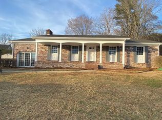 2861 Westfield Rd, Mount Airy, NC 27030