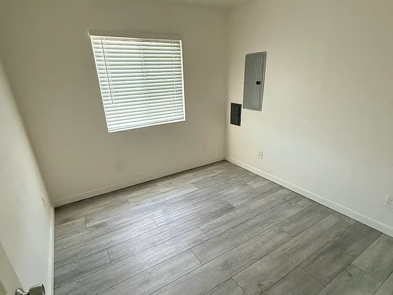 5203 E Falls View Dr — Photo 16