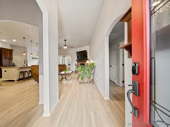 3302 S 208th East Ave, Broken Arrow, OK 74014