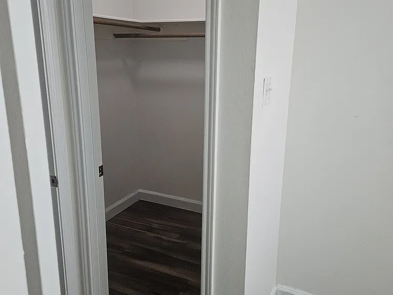 2423 Manorwood St — Photo 19