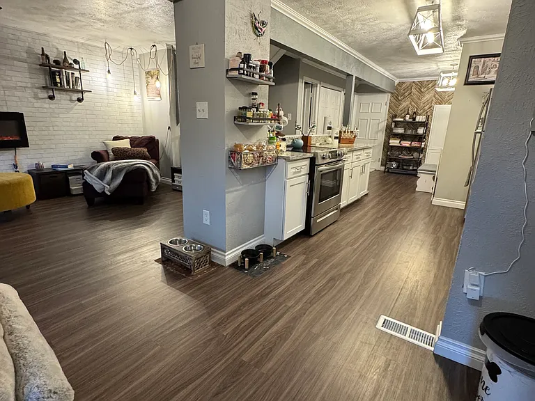 6486 Welch Ct — Photo 9